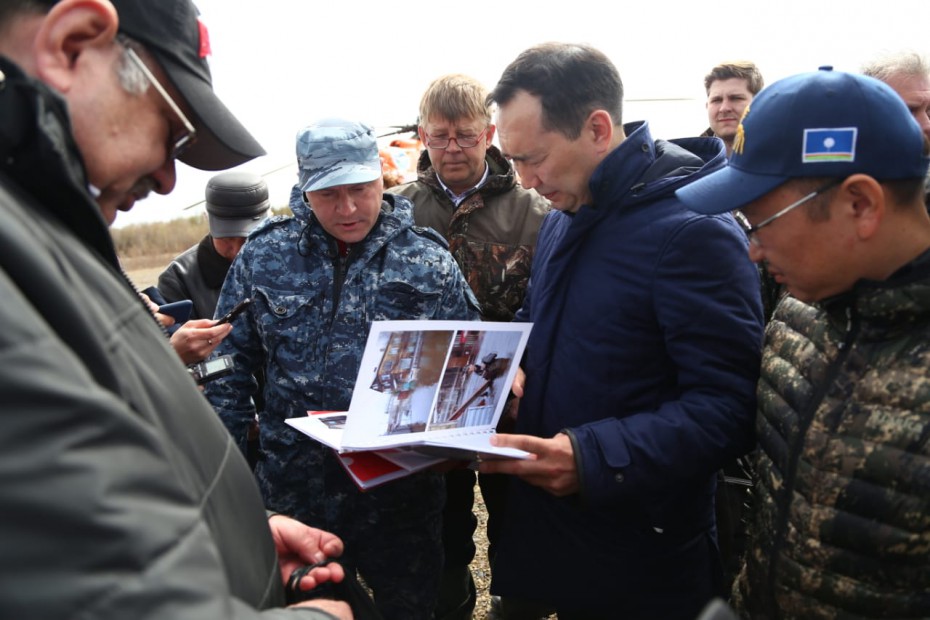 Врио главы Якутии Айсен Николаев провёл оперативное совещание в Верхнеколымском районе