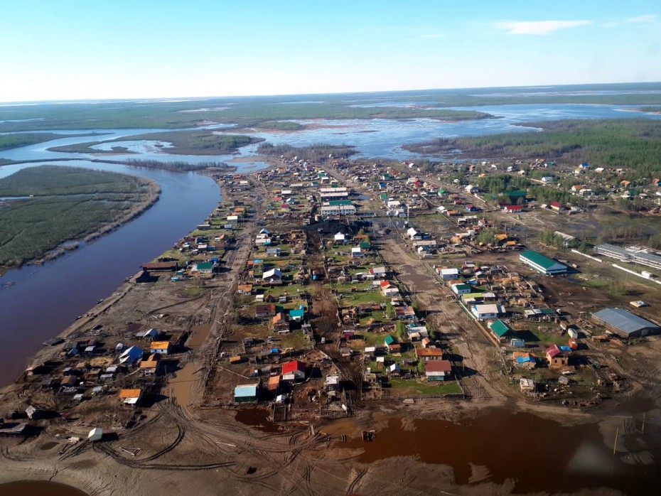 В селах Аргахтах и Сватай на севере Якутии подтоплены территории 