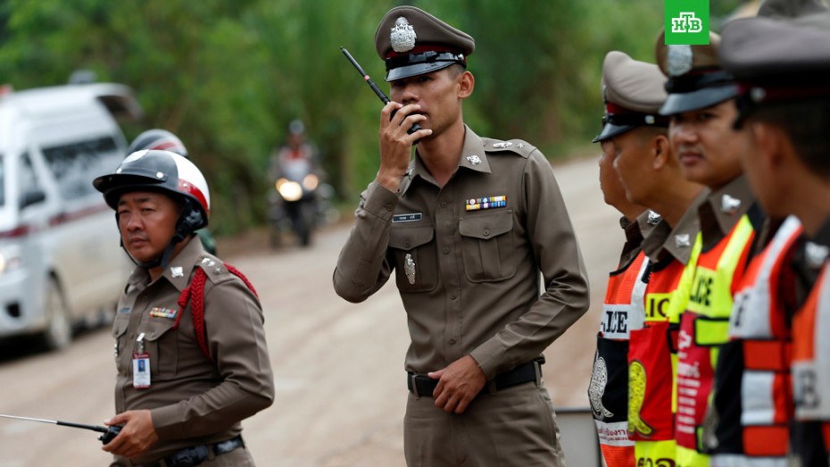 Спасатели засекретили операцию по эвакуации детей из пещеры в Таиланде 