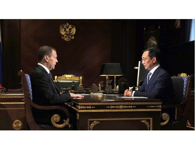 Айсен Николаев встретился с премьер-министром РФ Дмитрием Медведевым