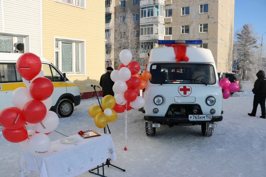 Компания «Колмар» передала автомобиль скорой помощи Чульманской городской больнице