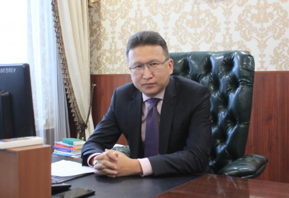Главный судебный пристав Якутии признан лучшим социальным партнером по итогам 2018 года