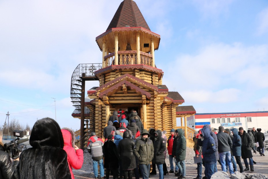 Архиепископ Якутский и Ленский Роман освятил храм и часовню  на предприятиях группы компаний «Колмар»