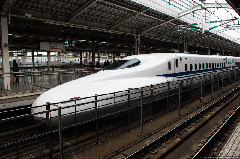 В Японии открыли железнодорожную станцию без входов и выходов   