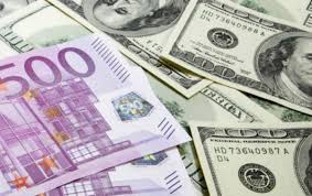 Минфин скупает доллары и евро: что будет с курсом рубля и надо ли запасаться валютой