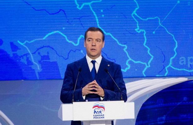Медведев предложил повысить пособие на детей до прожиточного минимума