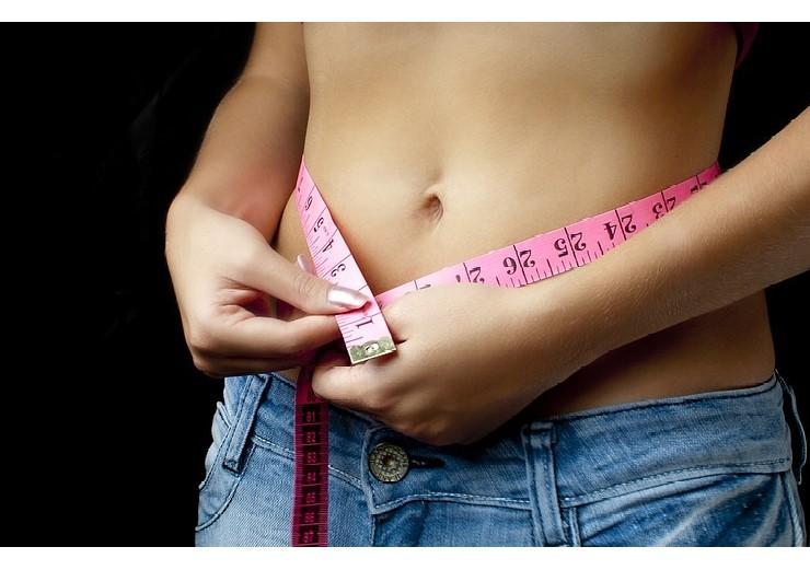 Эксперты рекомендуют худеть летом из-за меньшего чувства голода 