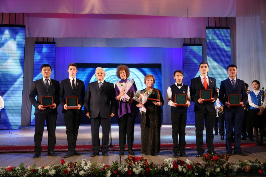 В Якутии вручат стипендию первого президента Михаила Николаева