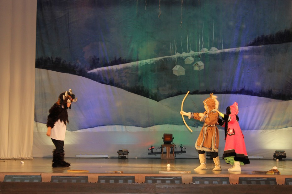Премьерный показ спектакля «Таал-Таал эмээхсин» прошел в Якутске при полном аншлаге
