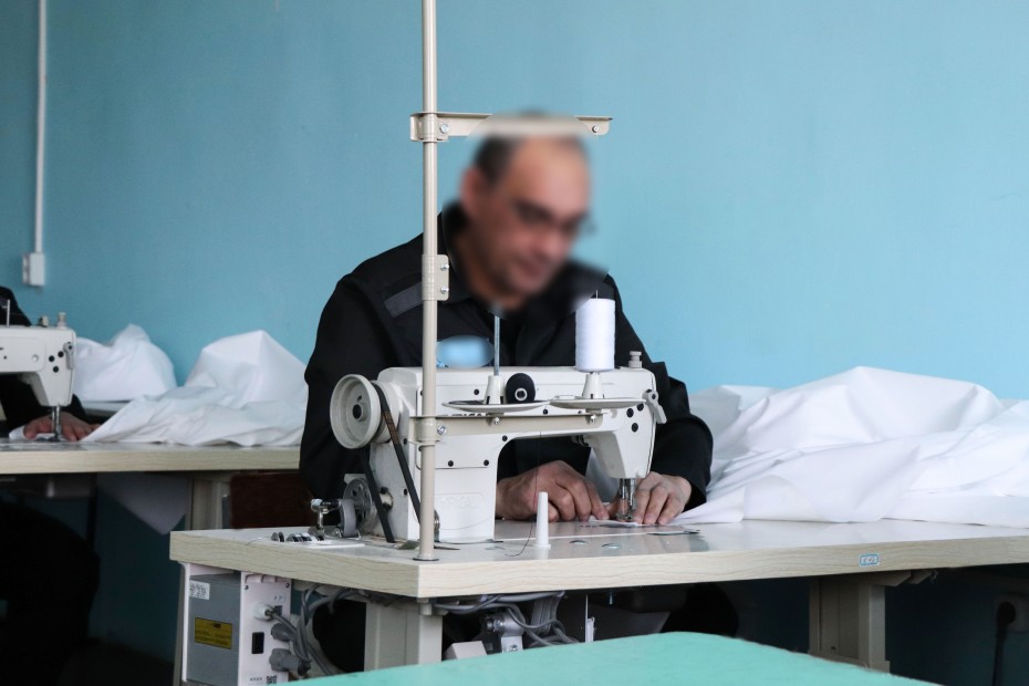 В Якутии осужденные шьют для больниц постельное белье и полотенца
