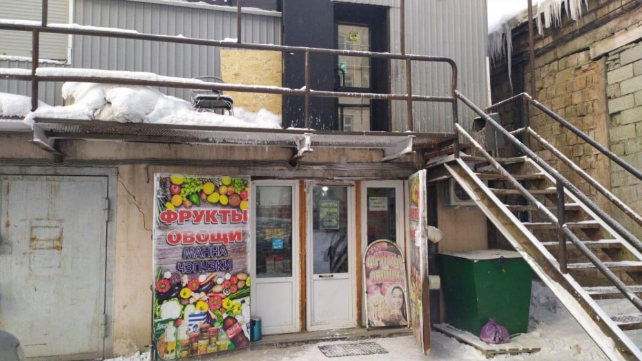 В центре Якутска закрыт киоск «Фрукты, овощи»
