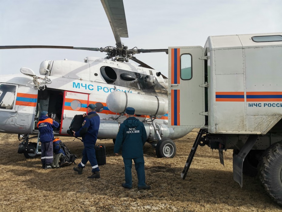 Якутские спасатели вылетели в Ленский район