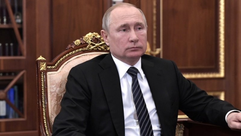 Путин 6 мая обсудит поэтапный выход из режима ограничений