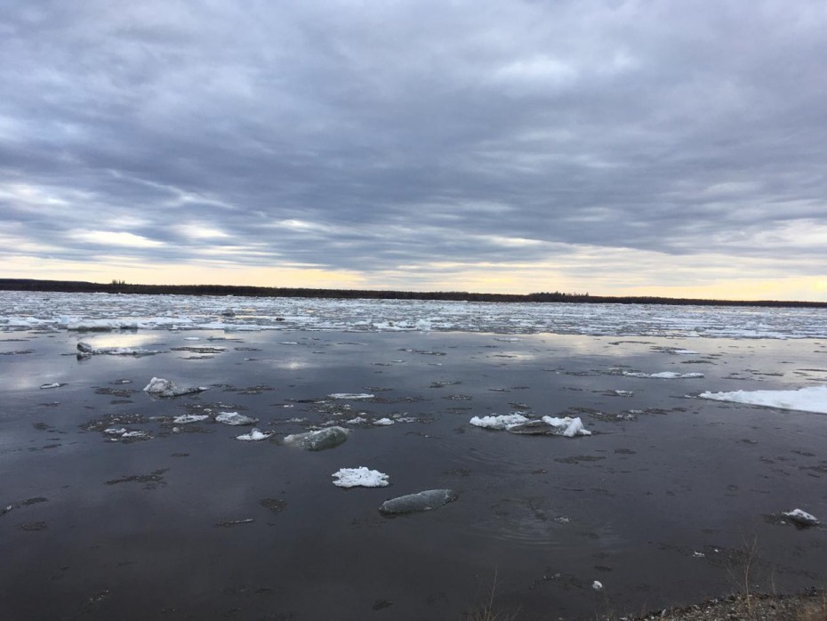 Уровень воды на гидропосте города Якутска снизился
