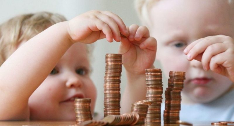 ПФР: срок подачи заявления на получение детских выплат истекает 30 сентября 2020 года