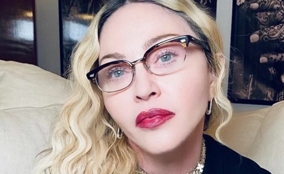 Мадонна станет режиссером и сценаристом фильма-автобиографии о себе