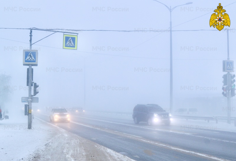 В Якутске сохраняются сильные морозы и плохая видимость 