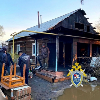 В селе Пригородное под Якутском в пожаре погибли двое детей