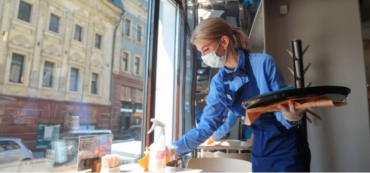 В Москве появятся рестораны только для привитых от коронавируса