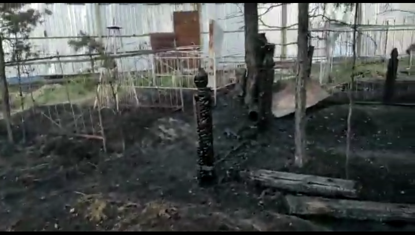 ФОТОФАКТ: в Якутске на татарском кладбище произошел пожар