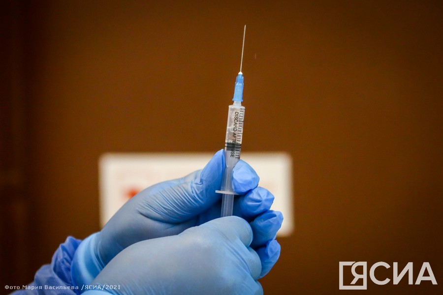 В Якутске вакцинируют «ЭпиВакКороной», на «Спутник V» идёт запись».