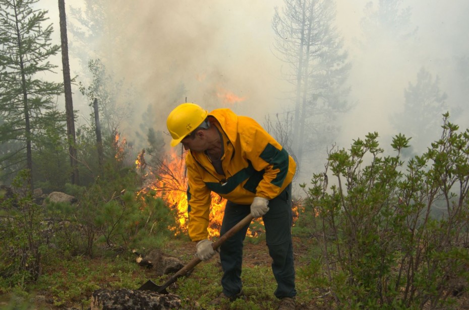 В Якутии потушено в 3 раза больше лесных пожаров по сравнению с прошлым годом - авиалесоохрана 