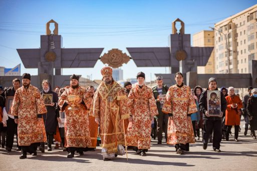 В Якутске состоялся традиционный общегородской Пасхальный крестный ход 