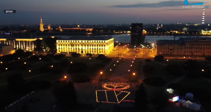 На Дворцовой площади в Петербурге зажгут 50 тысяч свечей в ночь на 22 июня