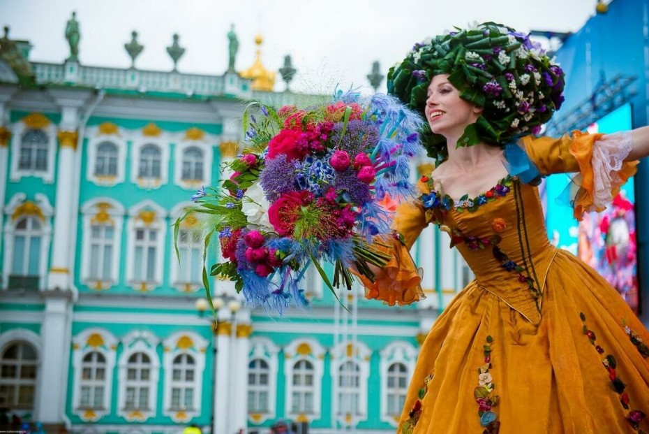 В Петербурге пройдут фестиваль цветов и дефиле духовых оркестров