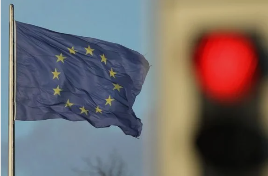 Совет ЕС приостановил упрощенный визовый режим с Россией 