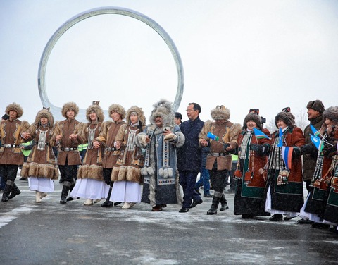 Жители Якутии посвятили Владимиру Путину и военнослужащим Осуохай