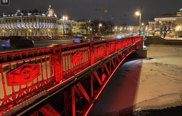 Дворцовый мост в Петербурге подсветят красным в честь китайского Нового года