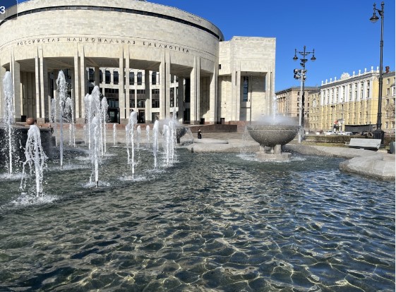 В Петербурге официально открыт сезон фонтанов