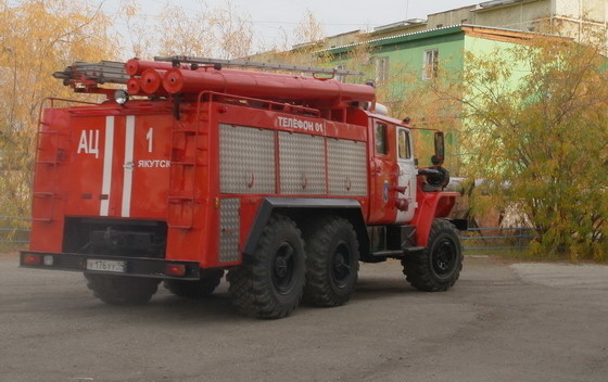 В Якутске при пожаре в жилом доме погибли четыре человека
