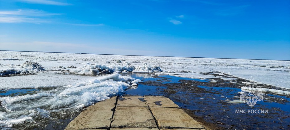 В бассейне реки Татта в Якутии сохраняется сложная обстановка 