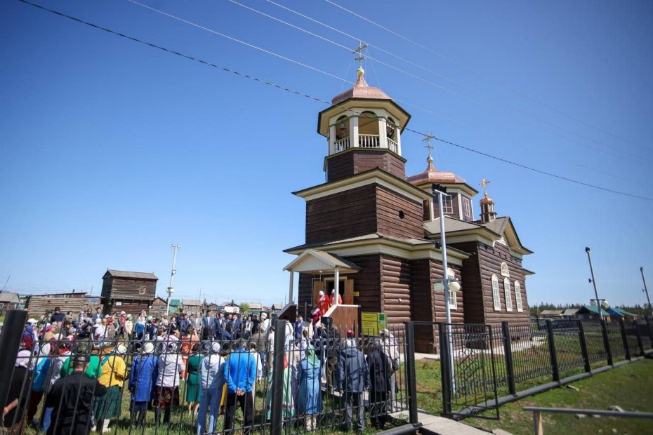 В Якутии открыли отреставрированную Николаевскую церковь
