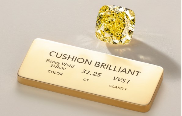 В России выставят на продажу «королевский» желтый бриллиант