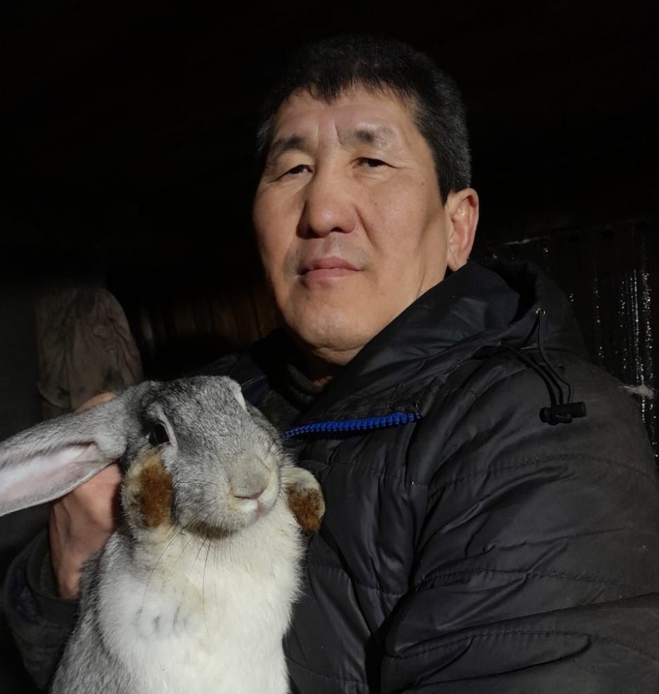 ​Участник СВО из Верхоянского района Якутии занялся разведением кроликов