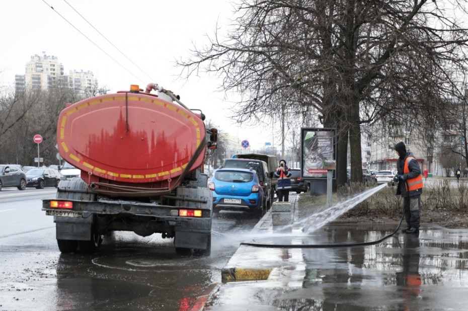 В Петербурге прошла генеральная уборка улиц