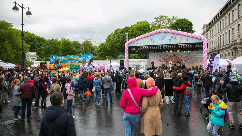 "Фестиваль мороженого" ограничит движение в центре Петербурга на четыре дня