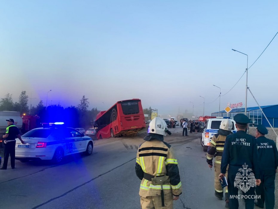 ​Пострадавшие пассажиры автобуса, попавшего в ДТП в Якутии, получат страховые выплаты 