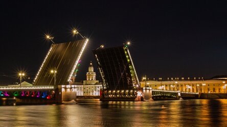 Дворцовый мост в Петербурге разведут под классическую музыку